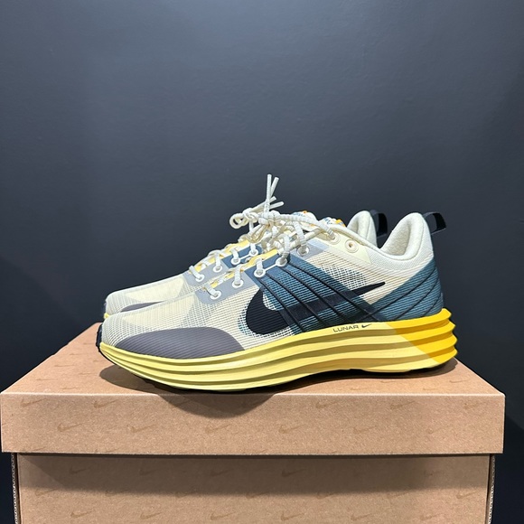 Nike Lunar Roam - Picture 2 of 9